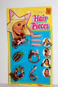 VINTAGE FASHION DOLL HAIR PIECES BY TOTSY NEW IN PACK FITS ALL 11.5 FASHION DOLL - Bild 1 von 3