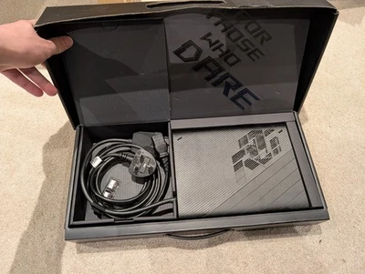 Asus ROG Flow X13 GV301, 5980HS, 32GB, 1TB SSD 13.4 Inch touch 120Hz + RTX 3080 - Image 1 of 4