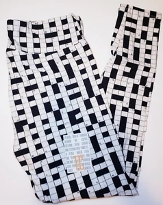 LuLaRoe TC Leggings Crossword Puzzles Black White Tall & Curvy (Size 12-18) NWT - Picture 1 of 7