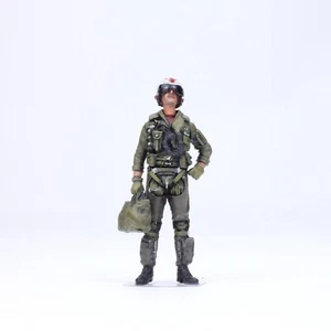 (Pre-Order) Pro-Painted 1:32 US Navy Fighter Pilot - Picture 1 of 6