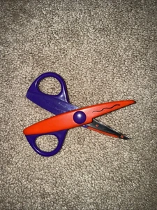 Crafting Scissors Decorative Edge Paper Cutting Scrapbooking DIY Crafts Tool - Picture 1 of 1