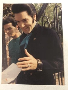 Elvis Presley Magazine Pinup Vintage Ephemera Elvis In Black - Picture 1 of 2