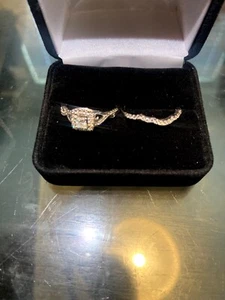 10k White Gold Princess Cut Diamond Bridal Set - Picture 1 of 2