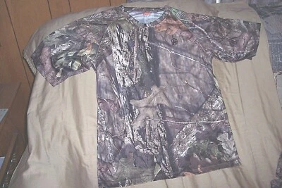 Mens Medium Camo Tshirt Mossy Oak Country Camo Shirt Hunting Fishing T Shirt - Image 1 of 4