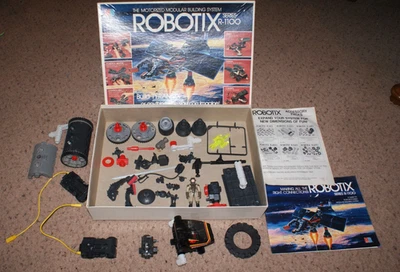Vintage Robotix R-1100 Series Milton Bradley Building Toy w/ Figure - Image 1 of 4