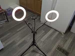 iMartine LED Selfie Ring Light - LR208 - Testé - 3 réglages de luminosité - Photo 1 sur 9