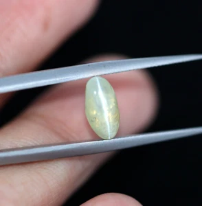 Natural Chrysoberyl Sharp Line Cats eye 9 x 4 mm Oval Shape Loose Gem 2.43 Ct - Picture 1 of 24