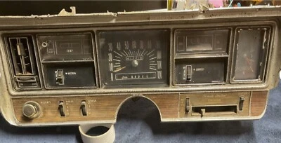 69 70 别克里维埃拉速度计仪表盘组件 — 第 1/4 张图片