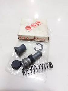 SUZUKI GS400-GS450-550-GS750-1100 FRONT BREAK MASTER CYLINDER REPAIR SET NOS JP - Picture 1 of 2