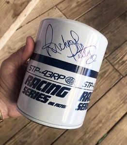 Richard Petty Hand Signed Autograph STP 43 RP NASCAR Oil Filter - Picture 1 of 10