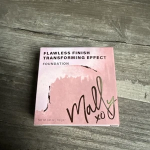 Mally Flawless Finish Transforming Effect Foundation BEIGE - .41oz NEW IN BOX - Picture 1 of 2