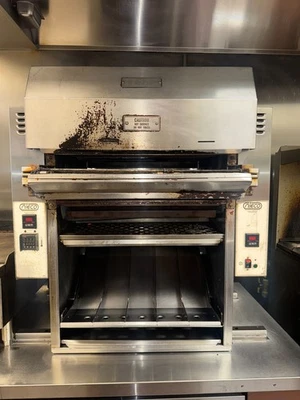 Pollo de engorde automático de doble correa Nieco JF63-2G usado  Foto 1 de 3