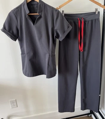 Conjunto Médico Figs Para Mujer Gris Inala Top y Pantalones Livingston Talla Pequeña Foto 1 de 4