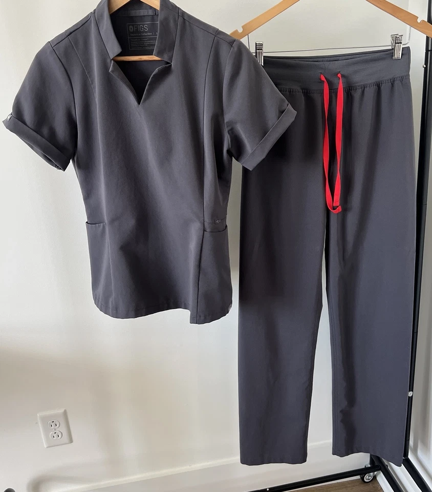Conjunto Médico Figs Para Mujer Gris Inala Top y Pantalones Livingston Talla Pequeña Foto 1 de 4