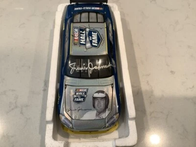 Tarjetas diecast y autografiadas del Salón de la Fama de NASCAR 2010 AUTOGRAFIADAS de Junior Johnson Foto 1 de 4