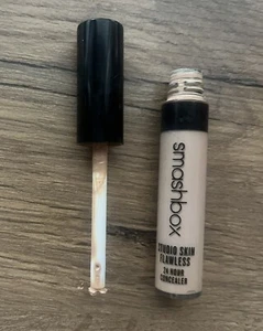 Smashbox Studio Skin Flawless 24 Hour Concealer - Light Medium Warm Peach 8 ml - Bild 1 von 2