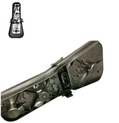 LAND ROVER RANGE ROVER SUPERCHARGED V8 4.2L 2006-09 REAR LEFT TAIL LIGHT HOLDER - Image 1 of 3