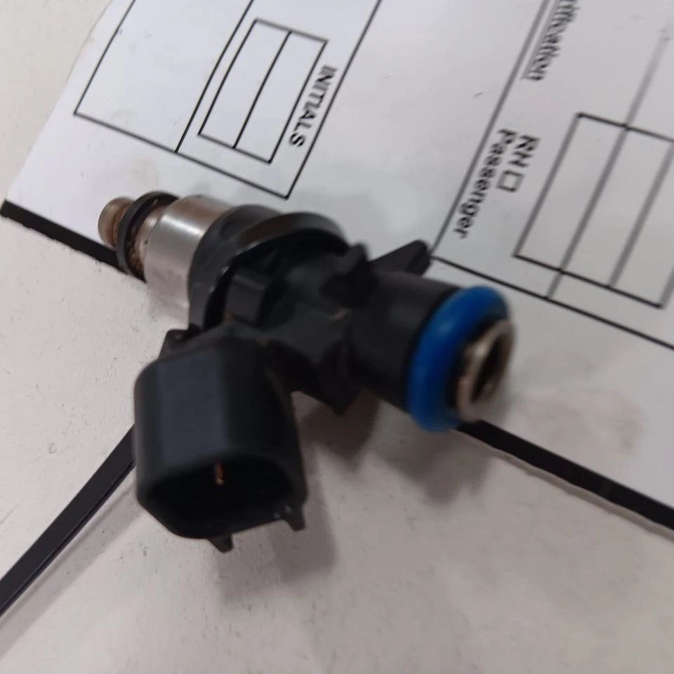 Inyector de inyección de combustible para Dodge Caravan 11-20 Foto 1 de 4