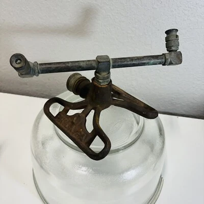 Aspersor circular de césped Keystone Philadelphia PA de colección de hierro fundido y latón Foto 1 de 4