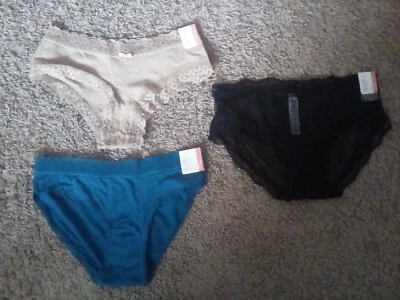 Paquete de 3 bragas íntimas Gilligan O'Malley para mujer corte hipster, ropa interior talla: XS Foto 1 de 4