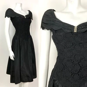 VINTAGE 50s 60s BLACK SILVER FLORAL LACE COCKTAIL PARTY DRESS 8 10 - Picture 1 of 7