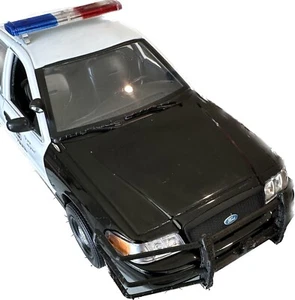 1/24 Ford Crown Victoria Push Bar Police LED Diecast Diorama Custom 043 - Picture 1 of 5