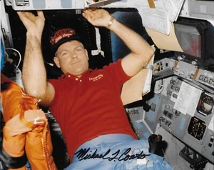 MICHAEL COATS Signed Autographed 8x10 Photo NASA Astronaut Discovery STS-29 - Picture 1 of 2