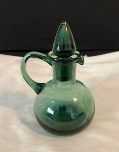 Vintage Green Glass Cruet W Stopper - Picture 1 of 8
