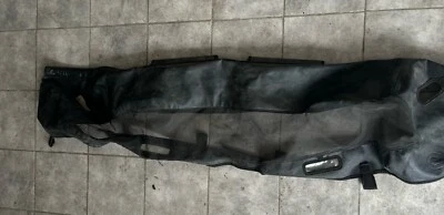 Cubierta de sujetador capó Colgan personalizada Volkswagen Cabriolet 1987 Foto 1 de 4