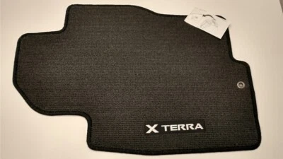 Juego de 3 alfombrillas alfombrillas negras carbón Nissan Xterra 2005-2008 OEM NUEVAS Foto 1 de 4