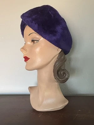1950s Schiaparelli Vivid PURPLE Rabbit Fur TURBAN Toque Hat MID CENTURY Vintage - Image 1 of 4