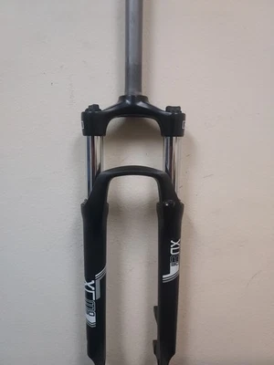 Suntour Xue 30 26in Bicycle Fork 1 1/8 - Image 1 of 4