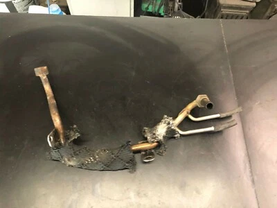 EGR Tube 2003 Ford Focus Foto 1 de 3