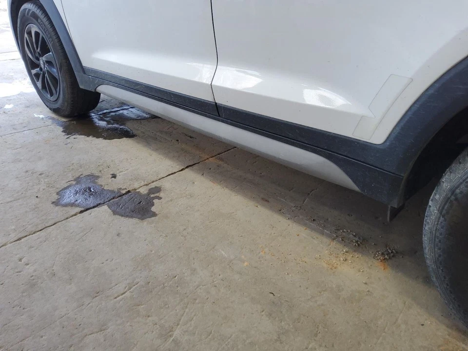 Driver Side TUCSON    2017 Rocker Panel Moulding 506295 Foto 1 de 1