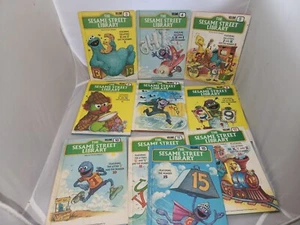 Sesame Street Library lot of 10 - Volumes 3,4,5,6,7.9.10,11,12,15 - Picture 1 of 6