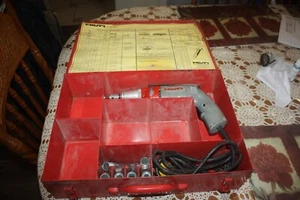 Hilti TK 1 Befestigungssystem geprüft & funktionsfähig mit Aufsätzen und Koffer - Bild 1 von 5
