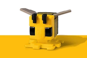 McDonald's Minecraft Movie 2025 Happy Meal juguete linda figura de abeja NUEVO Y EMBALAJE ORIGINAL - Imagen 1 de 1