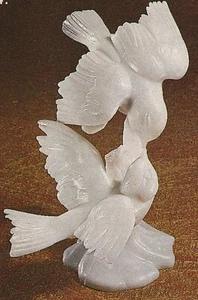 New Vintage Wilton Kissing Lovebirds Cake Accents, 5.5" high, 1002-206 - Picture 1 of 3