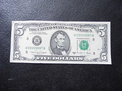 Rare 1988 Series A U.S. Federal Reserve Note 5 Dollar Bill Nice Condition - Image 1 of 4