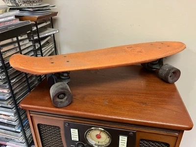 Monopatín MAKAHA PRO Cheddar Cheese naranja 22x6” ruedas originales vintage años 70 Foto 1 de 4