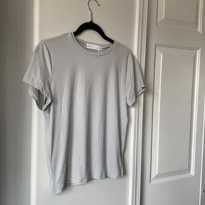 Supre - Light Grey Smooth Silky Basic Short Sleeve Top/Shirt/Blouse - Picture 1 of 5