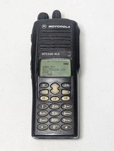 Motorola HT1550 XLS UHF 450-527 MHz 255 Channel Front Panel Programmable GMRS - Picture 1 of 9