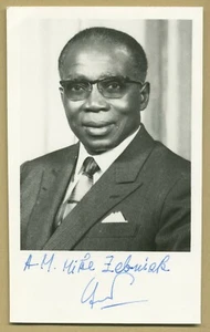 Léopold Senghor (1906-2001) - Poète et homme d'État sénégalais - Photo dédicacée - Picture 1 of 4