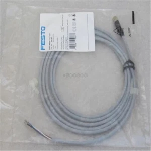 1 Stück Neu FESTO NEBU-M8G4-K-2.5-LE4 oder - Bild 1 von 3