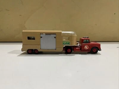 MATCHBOX HORSE VAN + CAVALLI K18 - Immagine 1 di 4