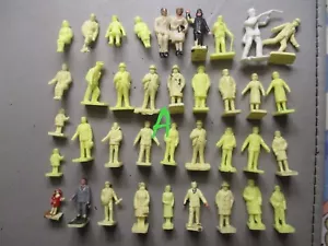 1/72 LOT 38 FIGURINES AIRFIX 01706 CIVIL HO TRAIN ACCESSOIRES - Imagen 1 de 2
