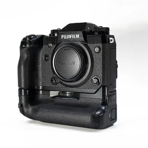 *Mint* Fuji X-H1 camera with Vertical Power Booster Grip VPB-XH1 - Picture 1 of 5