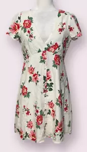 Vestido floral para mujer My Michelle manga corta talla mediana cuello en V hasta la rodilla - Imagen 1 de 11