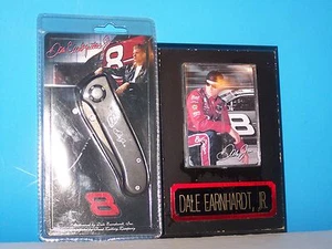 DALE WONHARDT, JR. #8 CUCHILLO PLEGABLE TA459DJBB Y PLACA  - Imagen 1 de 1