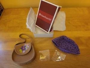 Neu im Karton American Girl Julie Classic Meet Accessoires Handtasche Hut Halskette Münze NEU - Bild 1 von 5